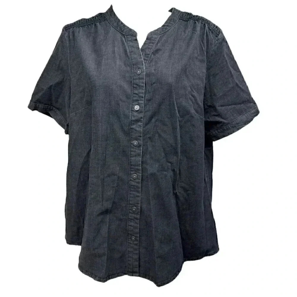 Denim & Co. d & Co button up short sleeve top W/ Lace Shoulder women’s size Med